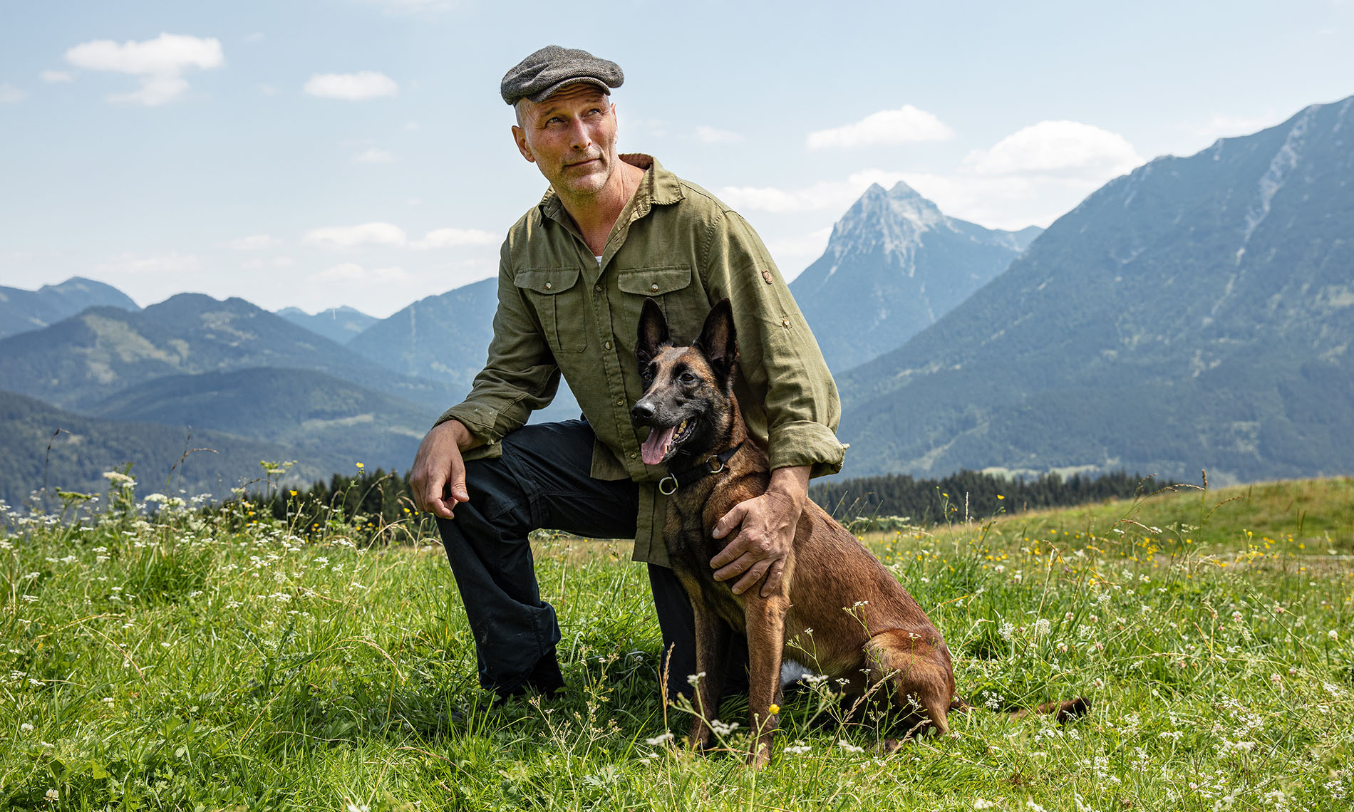 Andre Janecke mit Hund - Gründer und Geschäftsführer von Tarador Premium Hundefutter