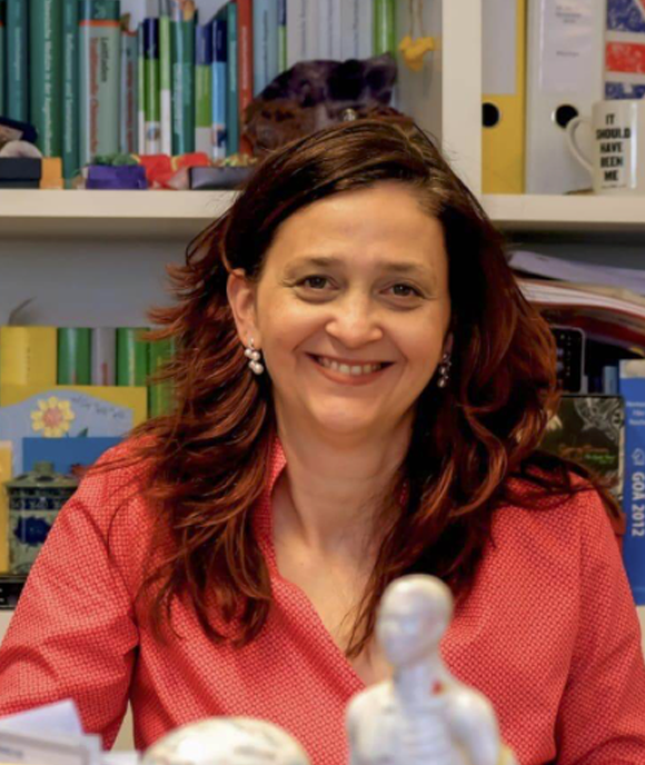 Mitgründerin von Tarador Premium Hundefutter : Dr. med. Barbara Buchali